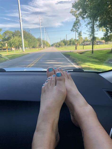 feet on dashboard porn